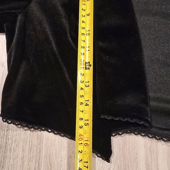 Coldwater Creek Embroidered Black Velvet Bolero Jacket Size 8. 011050426 - Picture 12 of 12